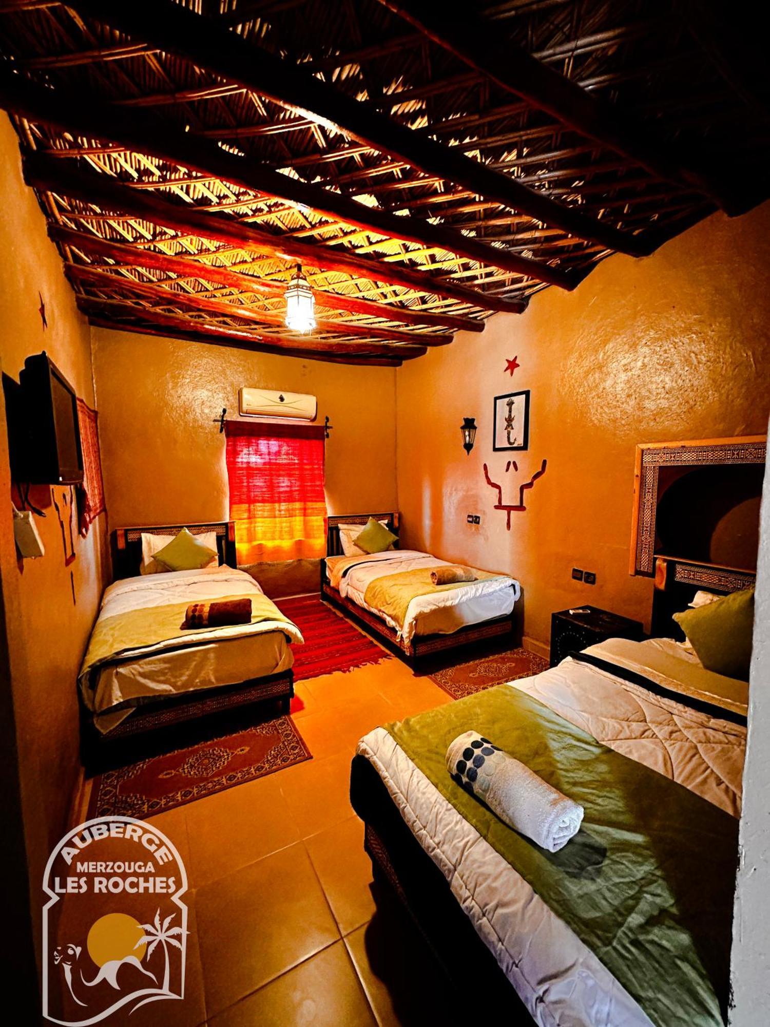 Riad Les Roches Merzouga Esterno foto